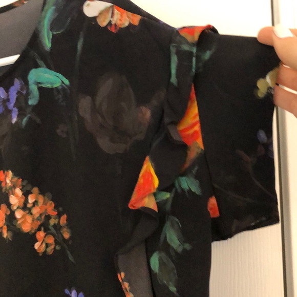 🖐 Dressy Flower Blouse by Express - Picture 4 of 4